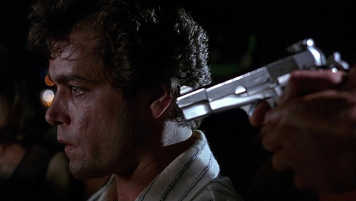 Фото пістолета Blow Magnum 9mm на зйомках кіно