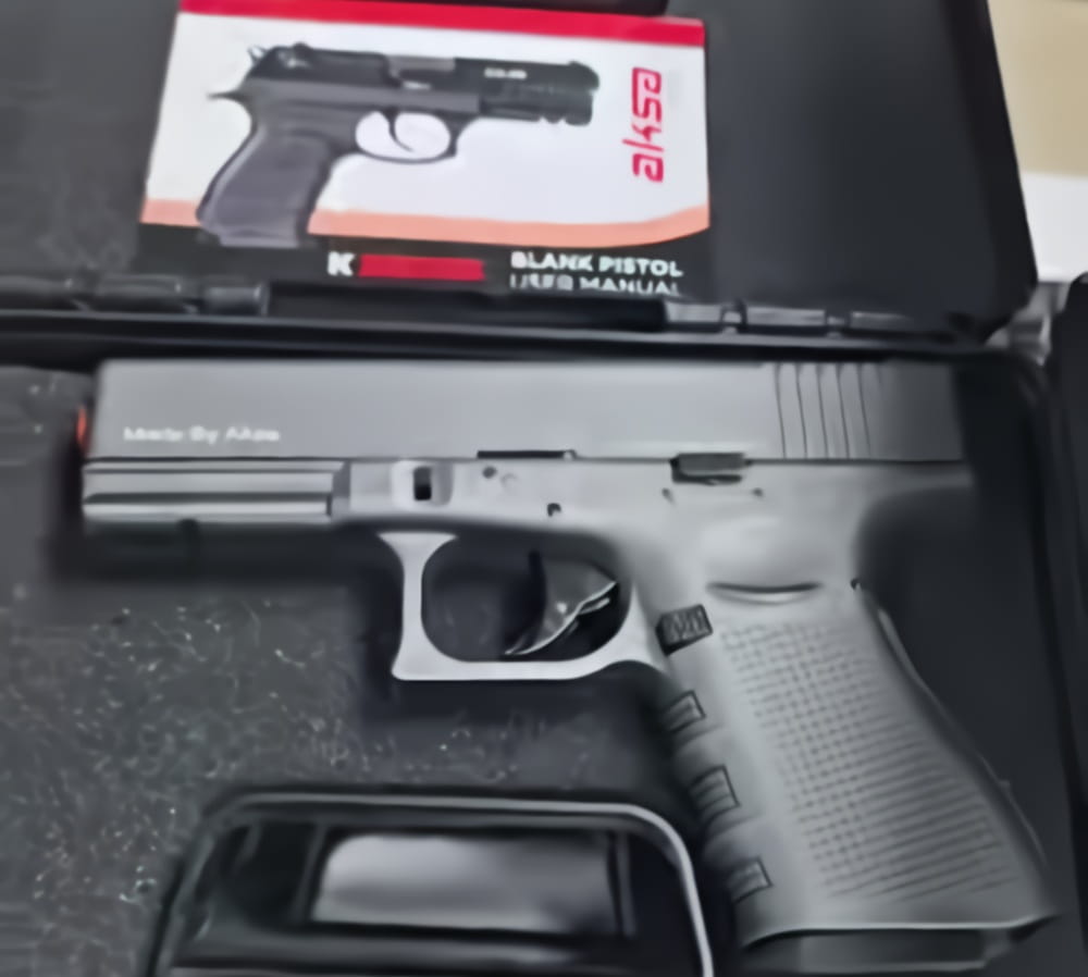 Фото комплектації стартового пістолета Aksa Arms AK14