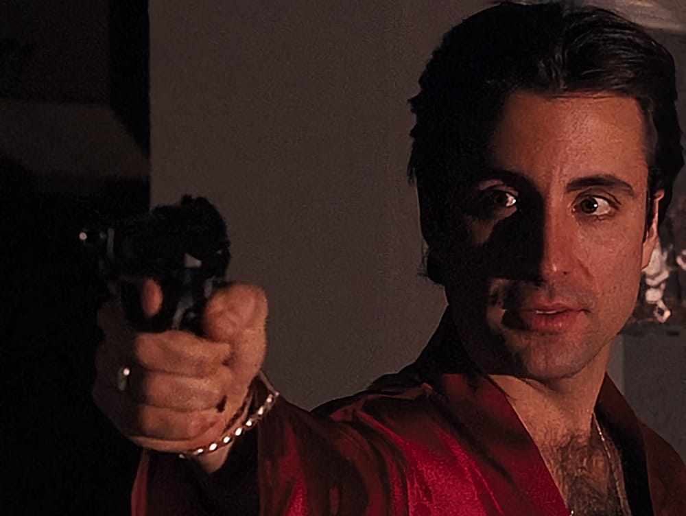 Фото пістолета Беретта 84 на зйомках кіно