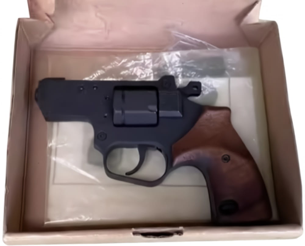 Фото комплектації револьвера Флобера СЕМ РС-1.0